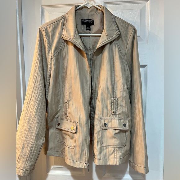 Jacket and pants - Picture 4 of 4